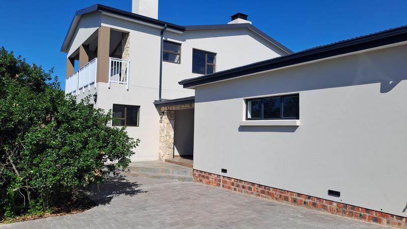 4 Bedroom Property for Sale in Stilbaai Wes Western Cape